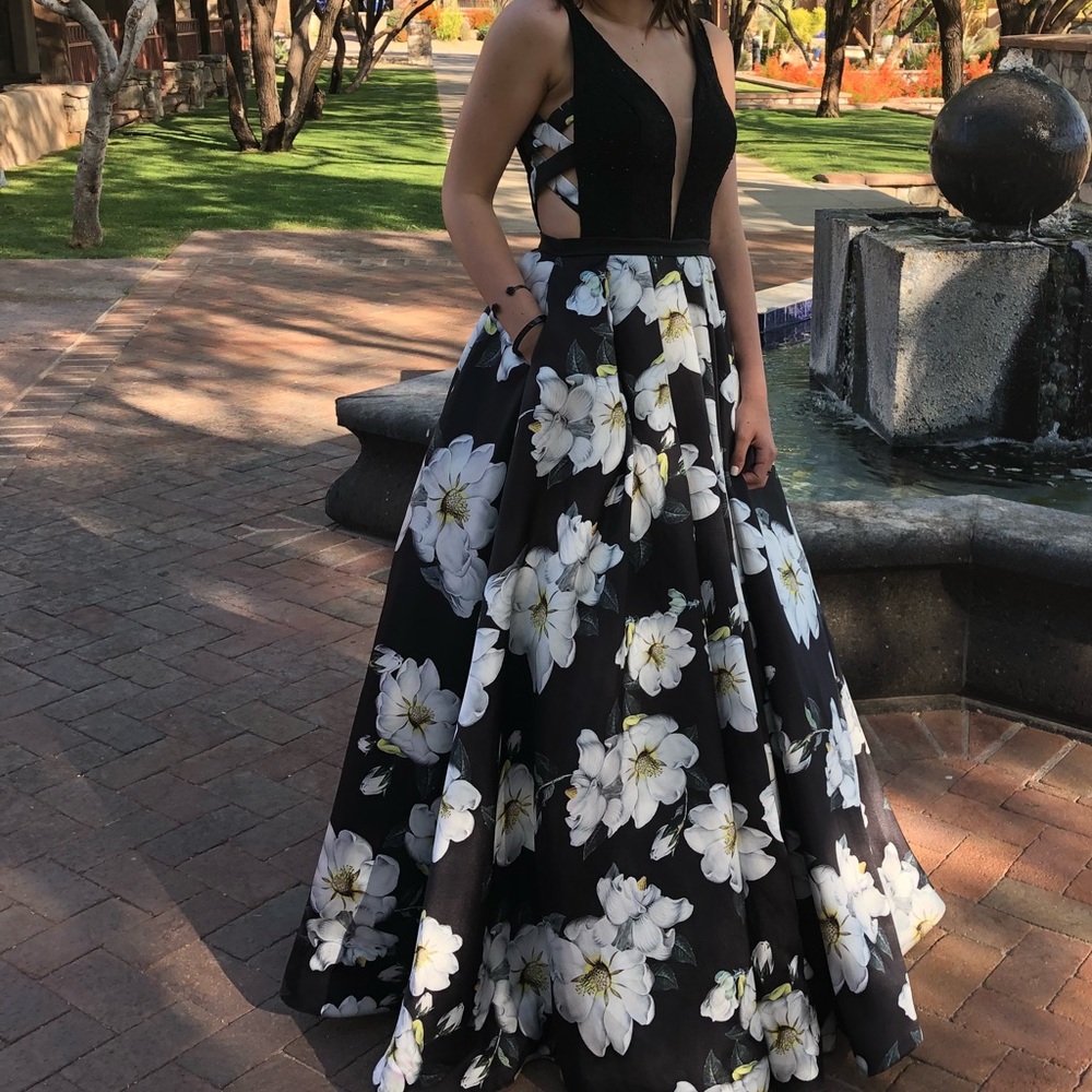 black/floral prom dress!